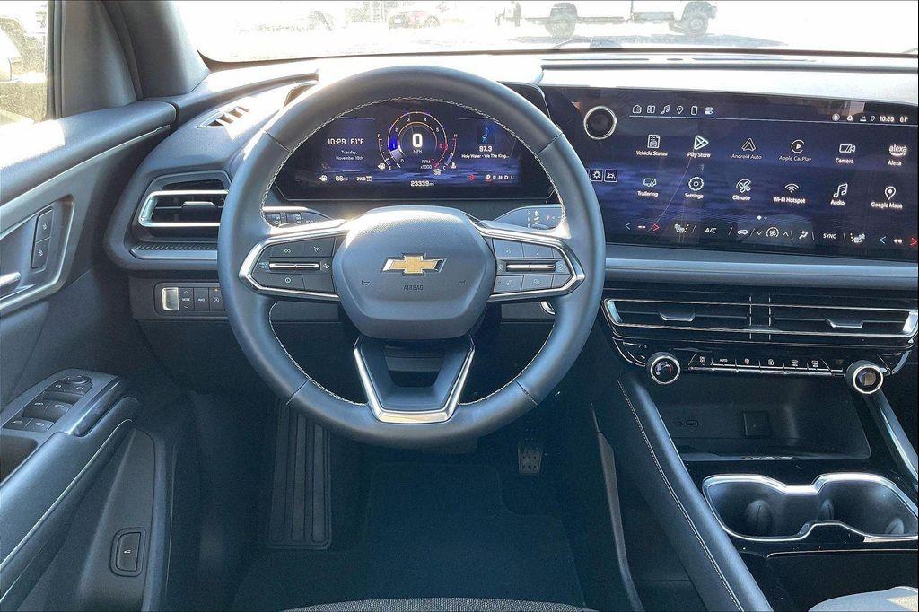 used 2025 Chevrolet Traverse car, priced at $34,200