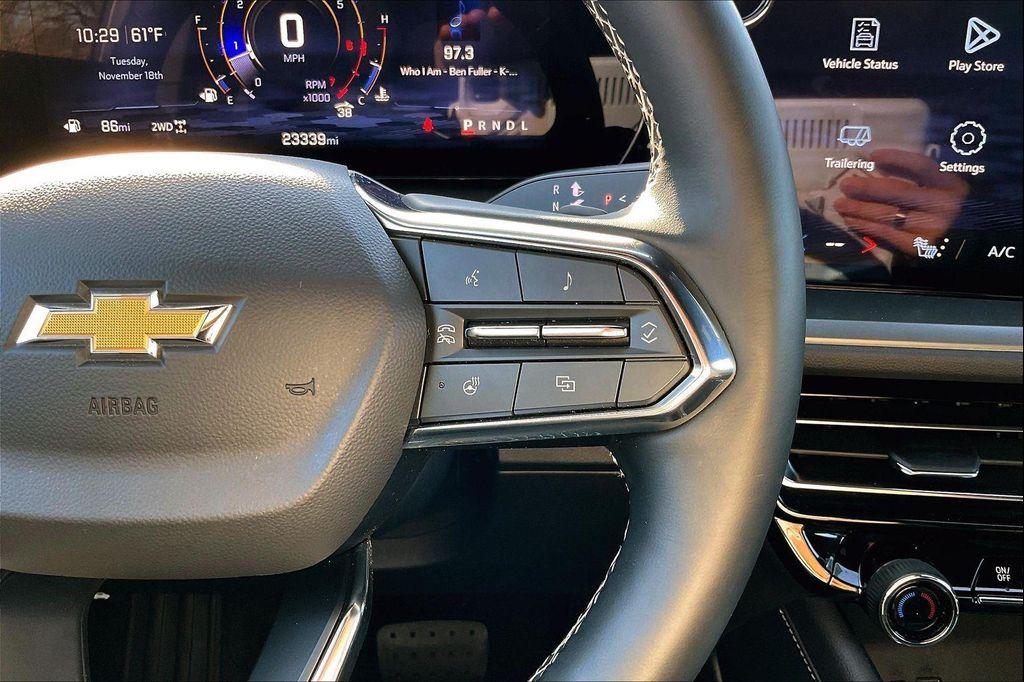 used 2025 Chevrolet Traverse car, priced at $34,200