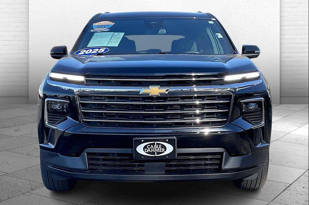 used 2025 Chevrolet Traverse car, priced at $34,200