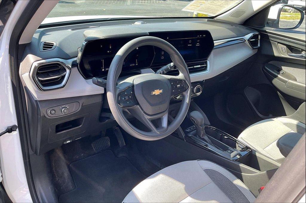 used 2024 Chevrolet TrailBlazer car, priced at $23,300