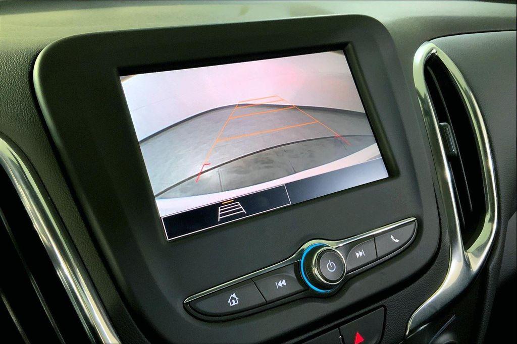 used 2023 Chevrolet Equinox car, priced at $20,900