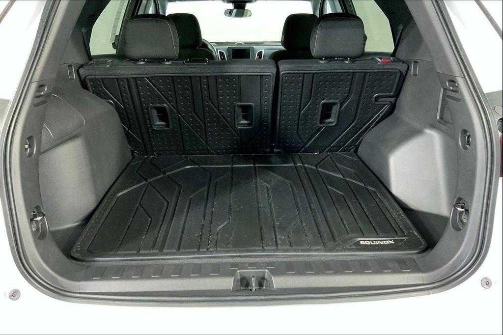 used 2023 Chevrolet Equinox car, priced at $20,900