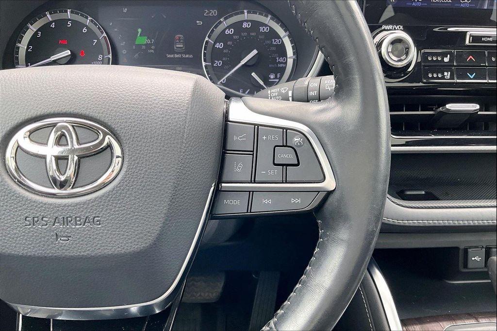 used 2021 Toyota Highlander car, priced at $36,000