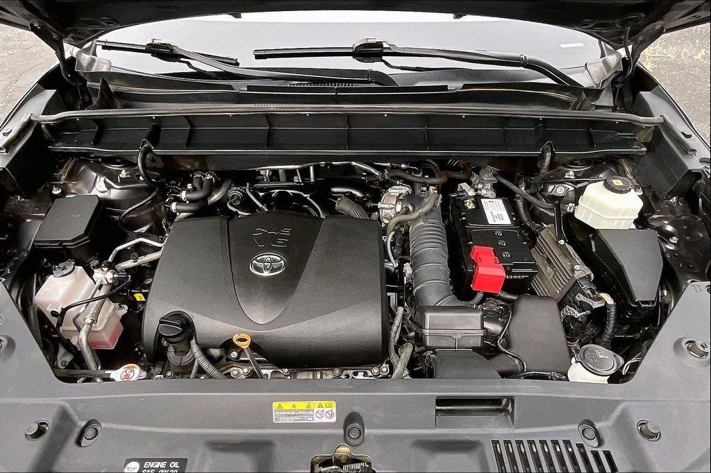 used 2021 Toyota Highlander car, priced at $36,000