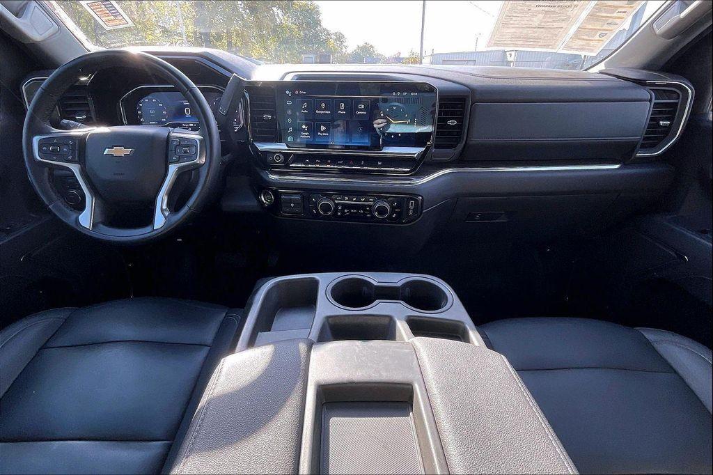 used 2024 Chevrolet Silverado 1500 car, priced at $40,900