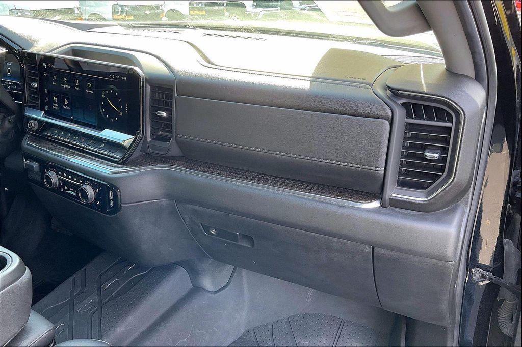 used 2024 Chevrolet Silverado 1500 car, priced at $40,900