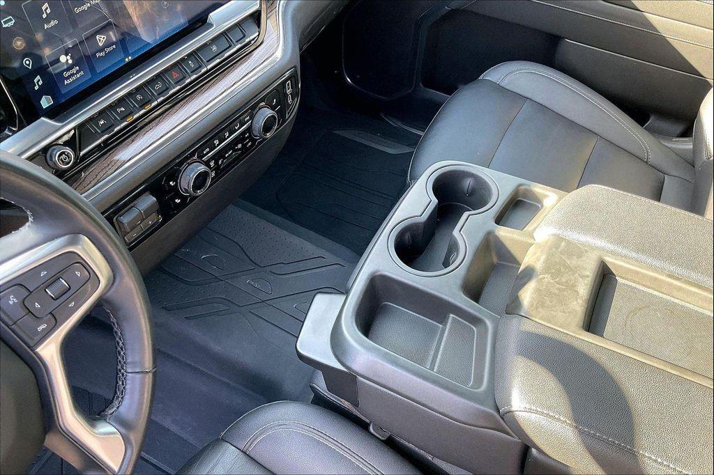 used 2024 Chevrolet Silverado 1500 car, priced at $40,900