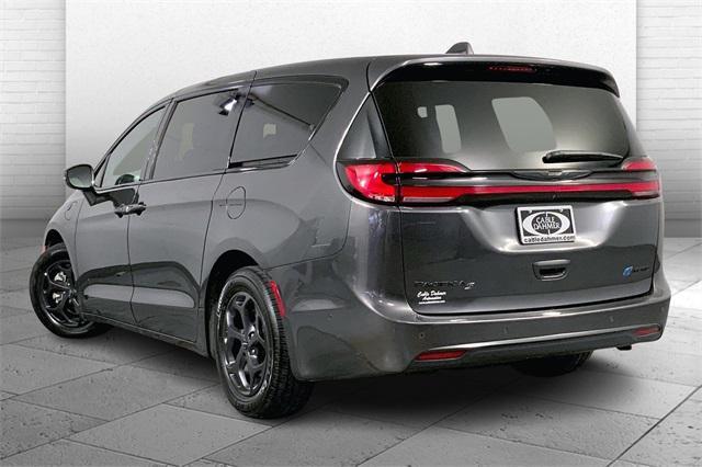 used 2022 Chrysler Pacifica Hybrid car, priced at $26,000