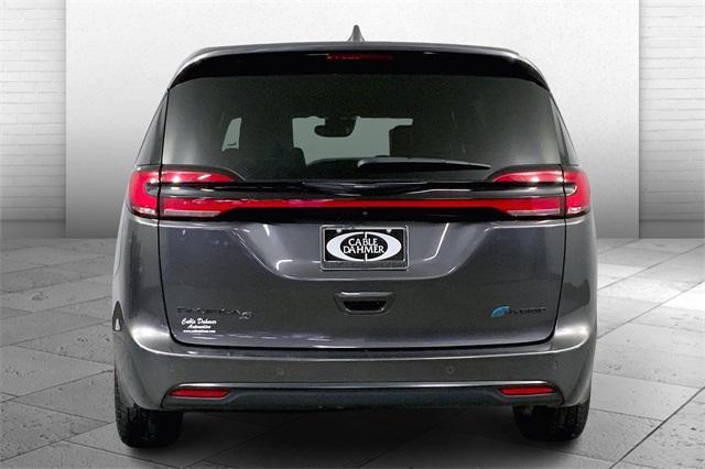 used 2022 Chrysler Pacifica Hybrid car, priced at $26,000