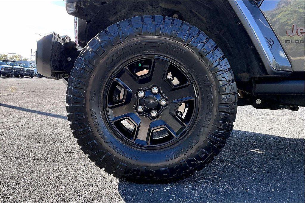 used 2021 Jeep Gladiator car, priced at $29,500