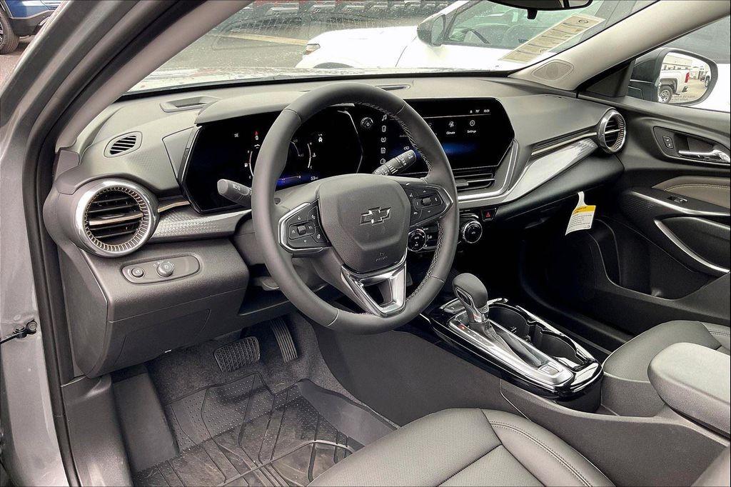 new 2025 Chevrolet Trax car, priced at $25,980