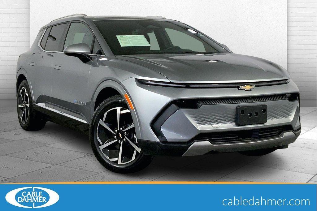 used 2025 Chevrolet Equinox EV car, priced at $22,800