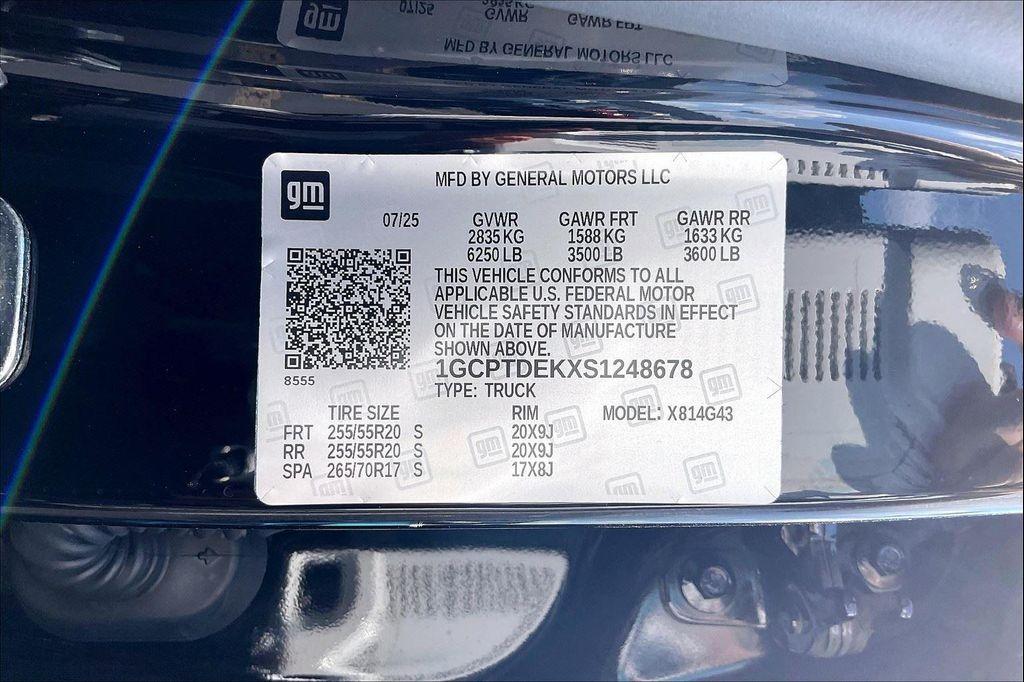 new 2025 Chevrolet Colorado car, priced at $43,875