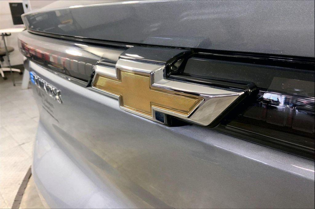 used 2025 Chevrolet Equinox EV car, priced at $23,000