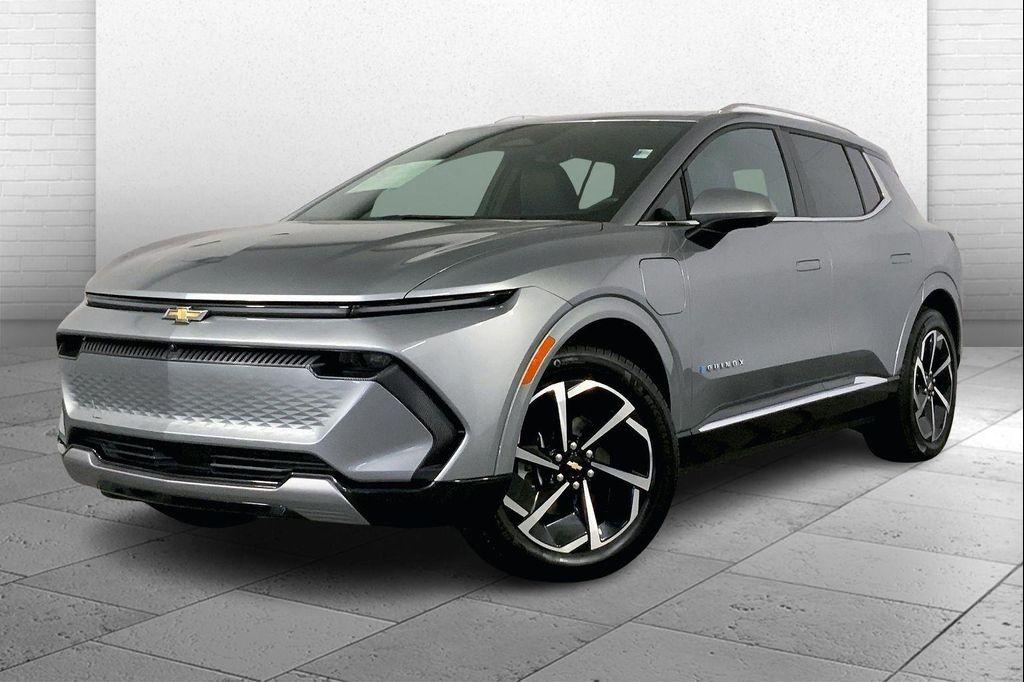 used 2025 Chevrolet Equinox EV car, priced at $23,000