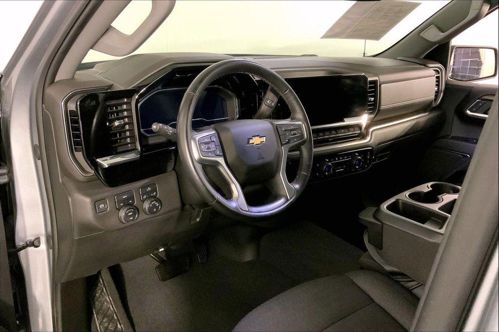 used 2024 Chevrolet Silverado 1500 car, priced at $34,900
