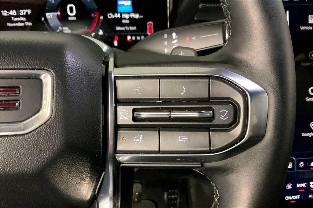 used 2025 GMC Acadia car, priced at $30,900