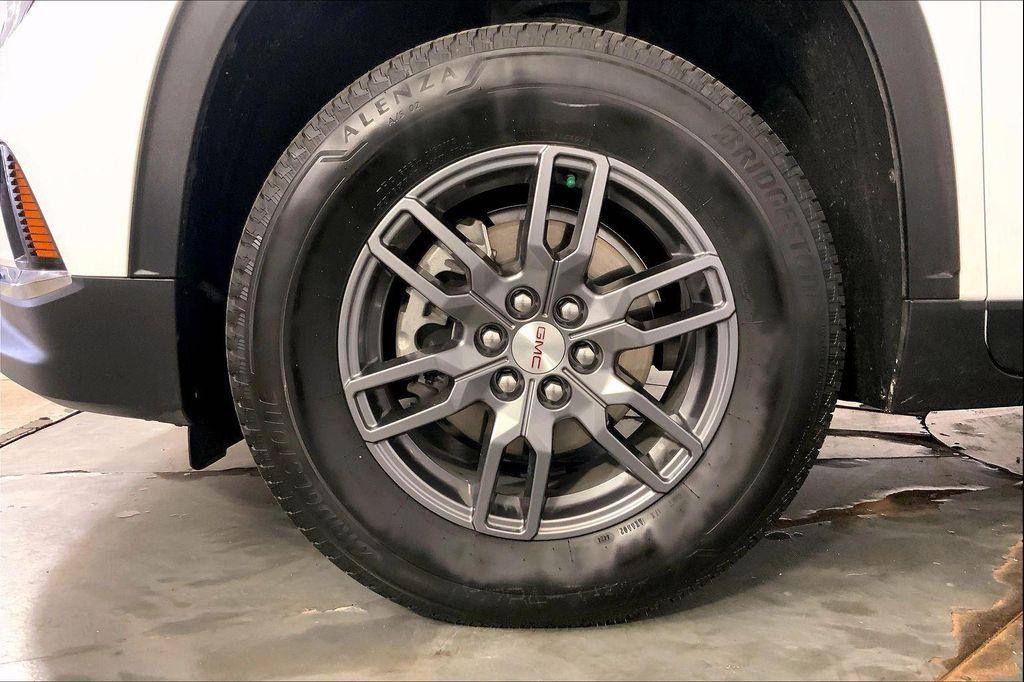 used 2025 GMC Acadia car, priced at $30,900