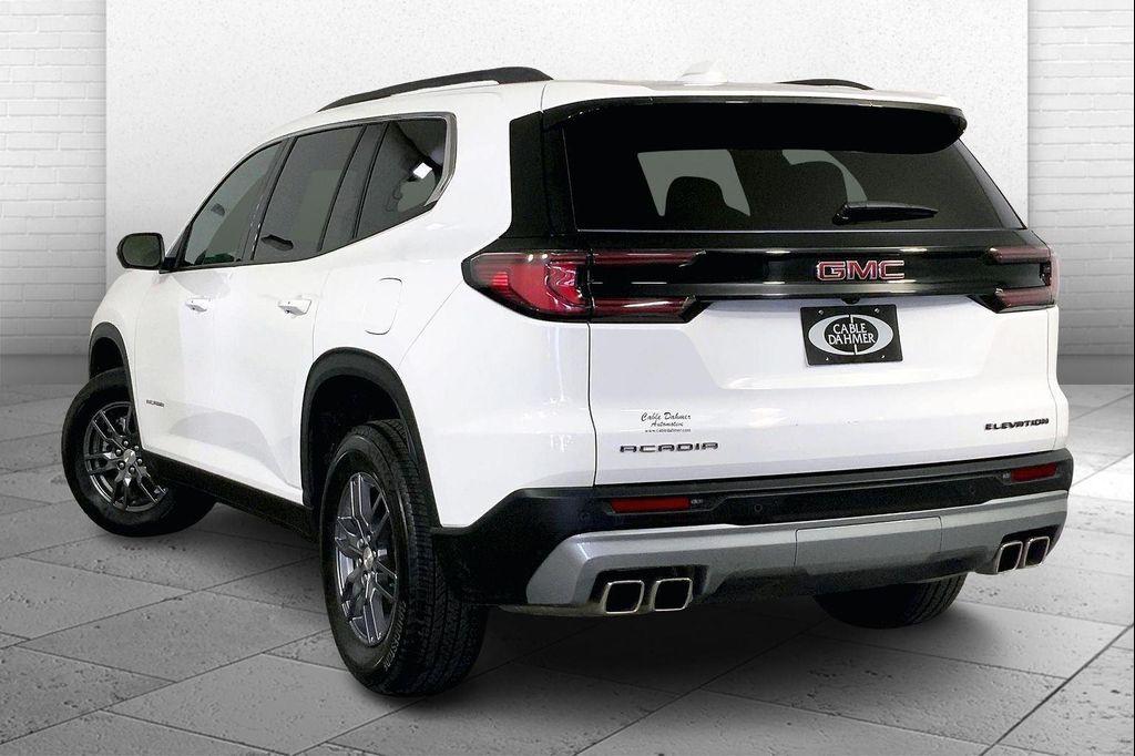 used 2025 GMC Acadia car, priced at $30,900