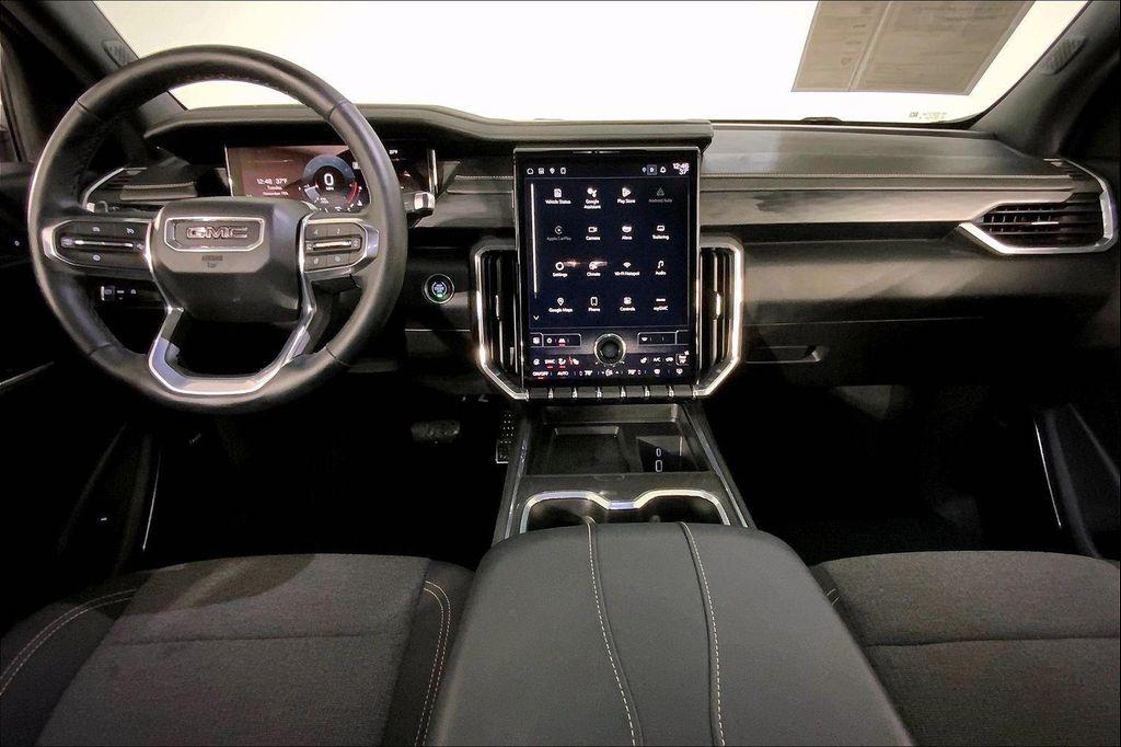 used 2025 GMC Acadia car, priced at $30,900