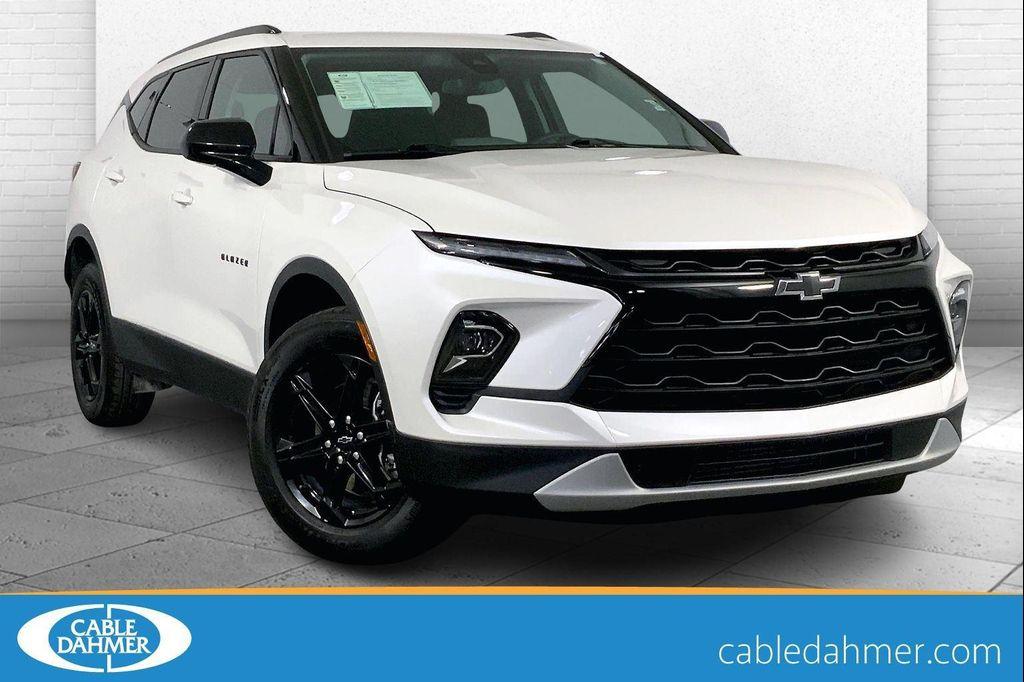 used 2024 Chevrolet Blazer car, priced at $26,400