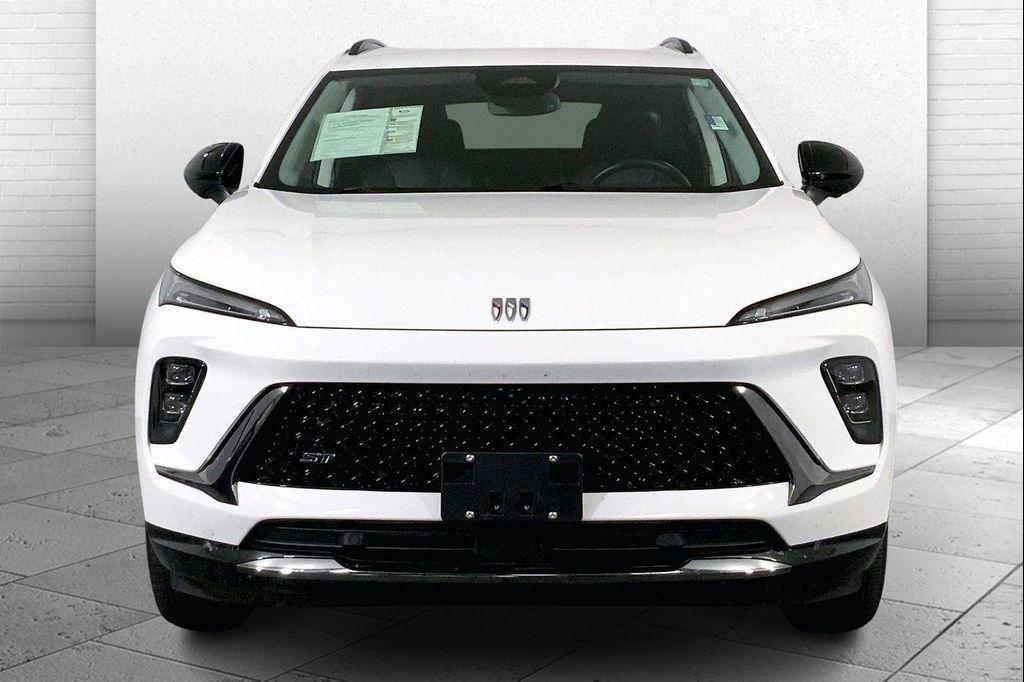 used 2025 Buick Envision car, priced at $28,900