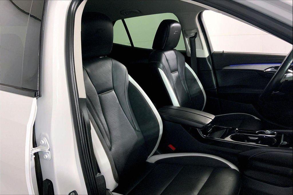 used 2025 Buick Envision car, priced at $28,900