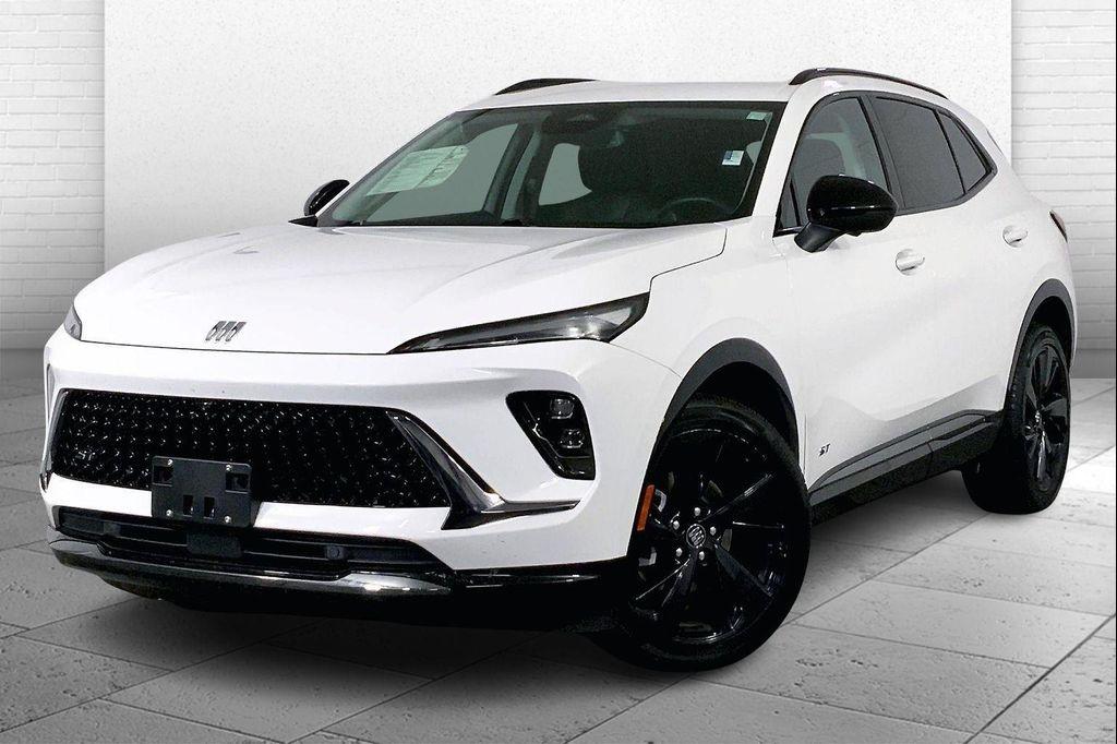 used 2025 Buick Envision car, priced at $28,900