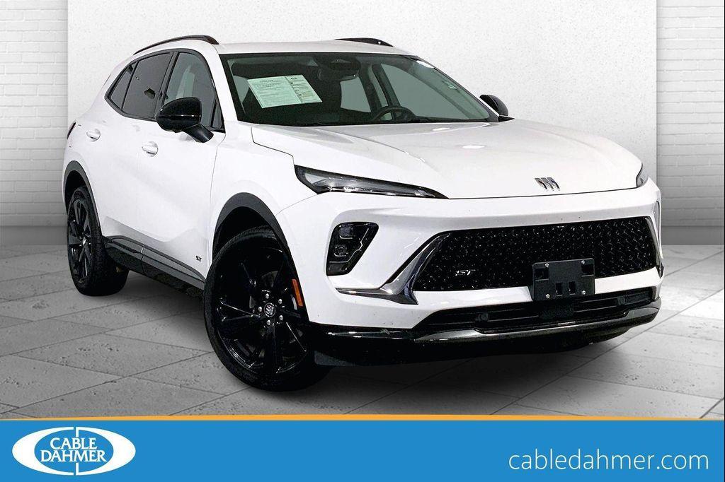 used 2025 Buick Envision car, priced at $28,900