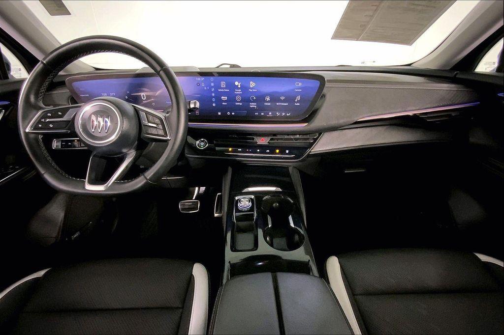 used 2025 Buick Envision car, priced at $28,900