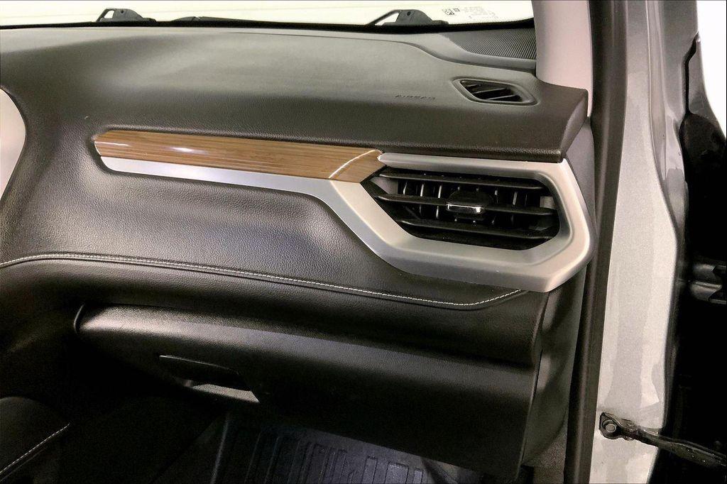 used 2023 GMC Acadia car, priced at $29,900