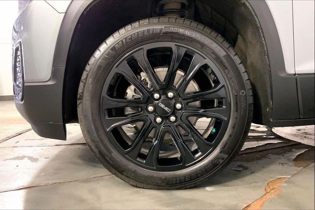 used 2023 GMC Acadia car, priced at $29,900