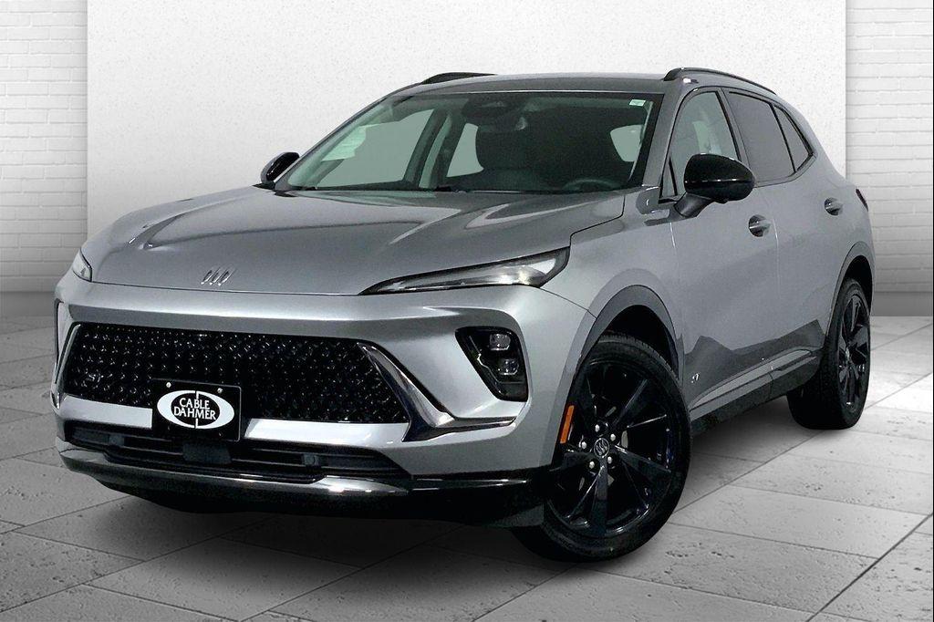 used 2025 Buick Envision car, priced at $29,900