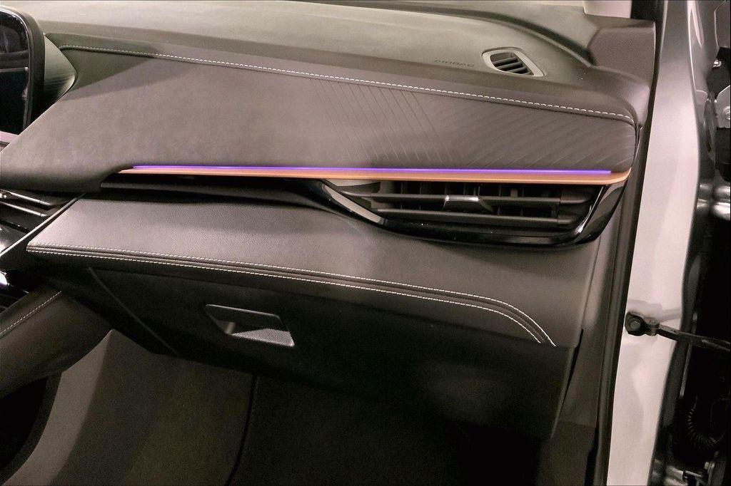 used 2025 Buick Envision car, priced at $29,900