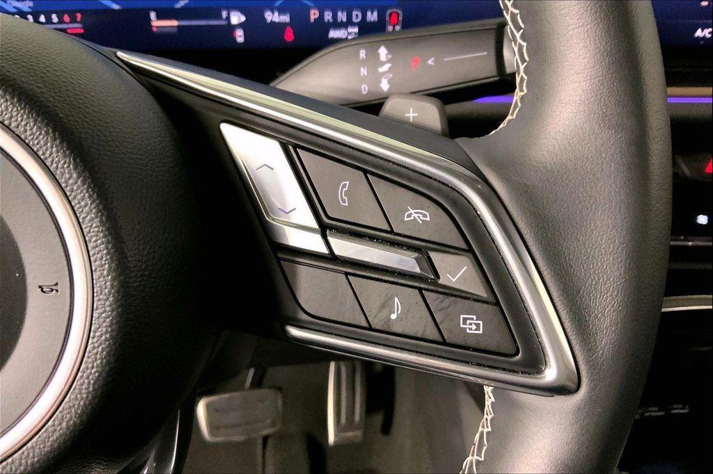 used 2025 Buick Envision car, priced at $29,900