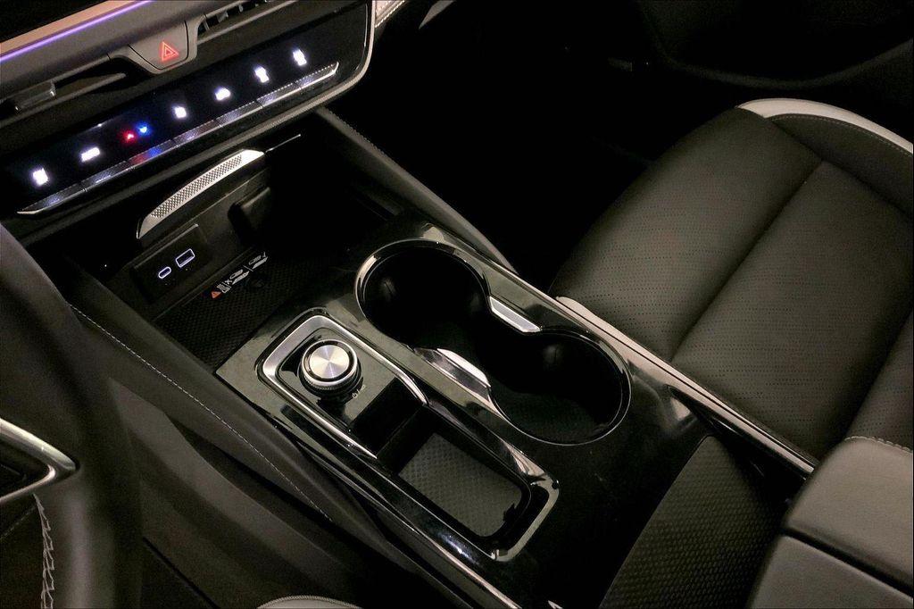 used 2025 Buick Envision car, priced at $29,900