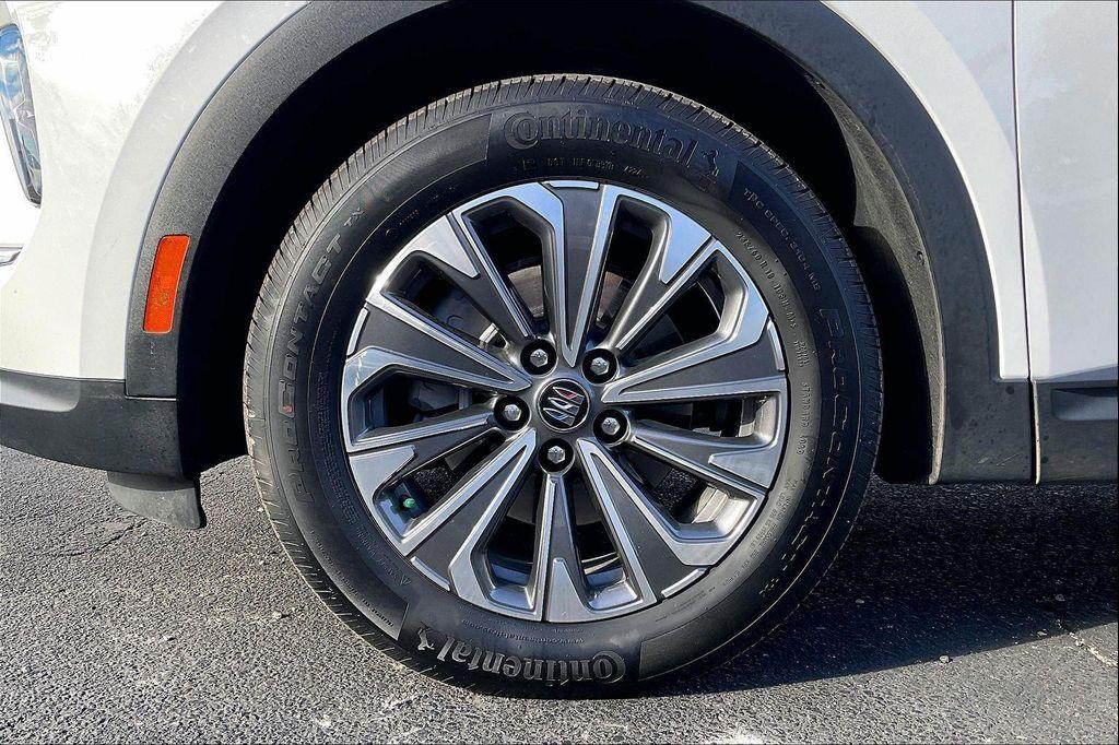 used 2025 Buick Envision car, priced at $26,900