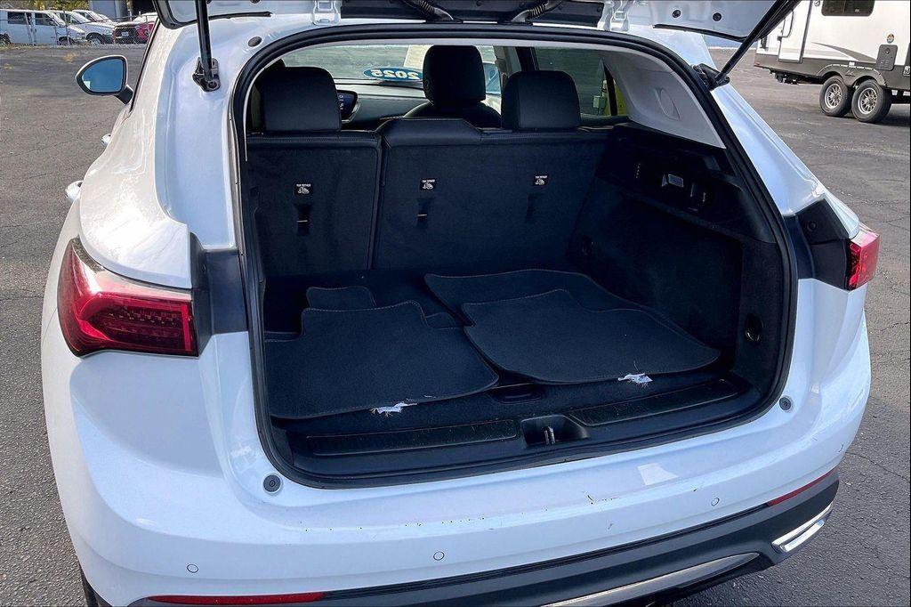 used 2025 Buick Envision car, priced at $26,900