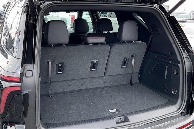 new 2025 Chevrolet Traverse car, priced at $50,020