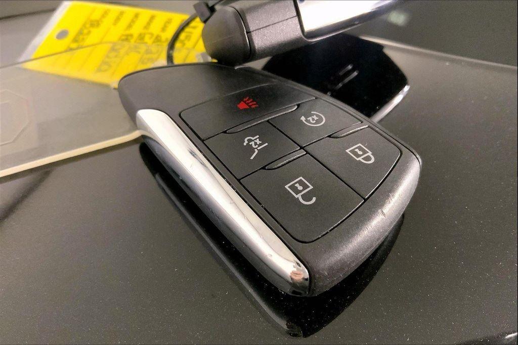 used 2025 GMC Acadia car, priced at $31,900