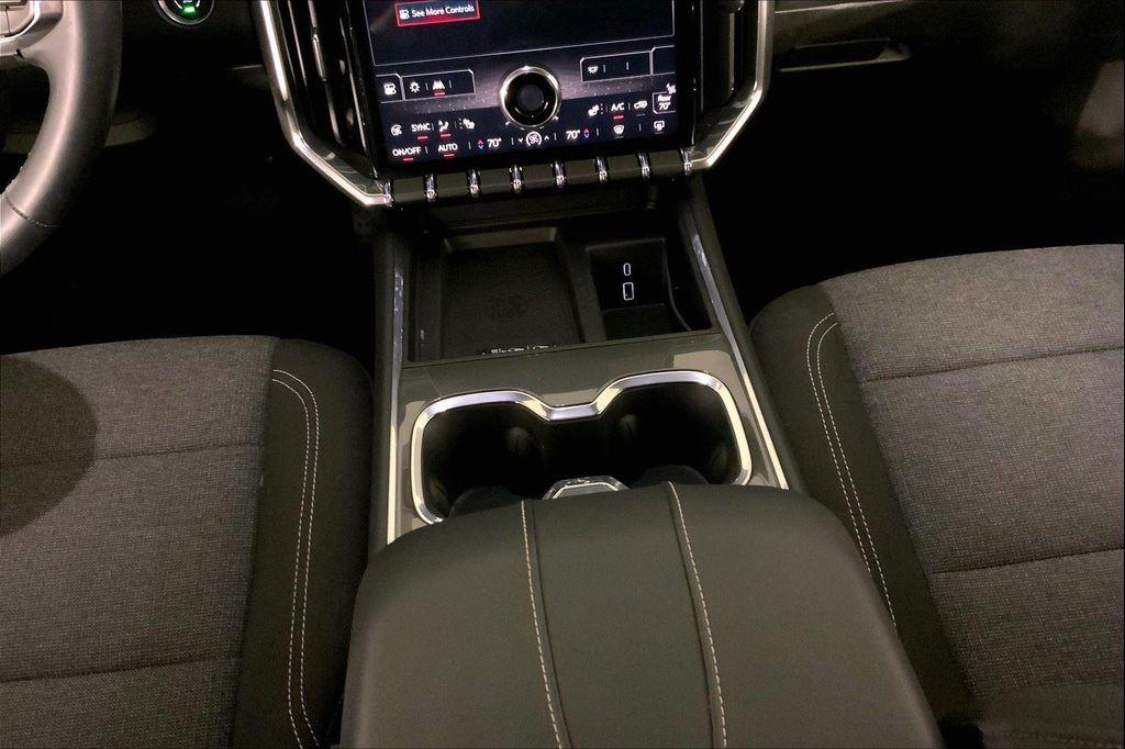 used 2025 GMC Acadia car, priced at $31,900