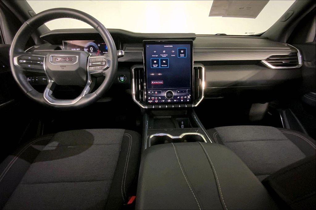 used 2025 GMC Acadia car, priced at $31,900