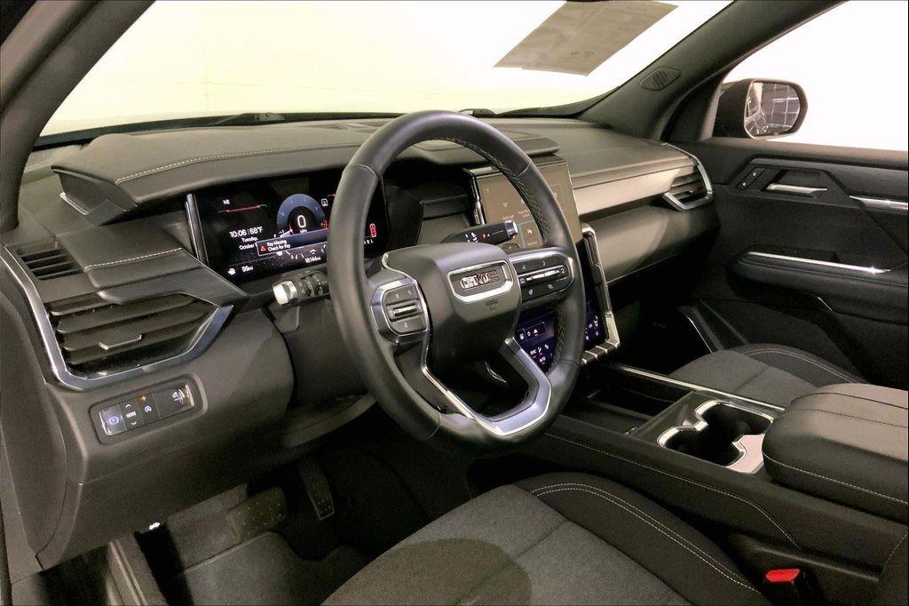 used 2025 GMC Acadia car, priced at $31,900