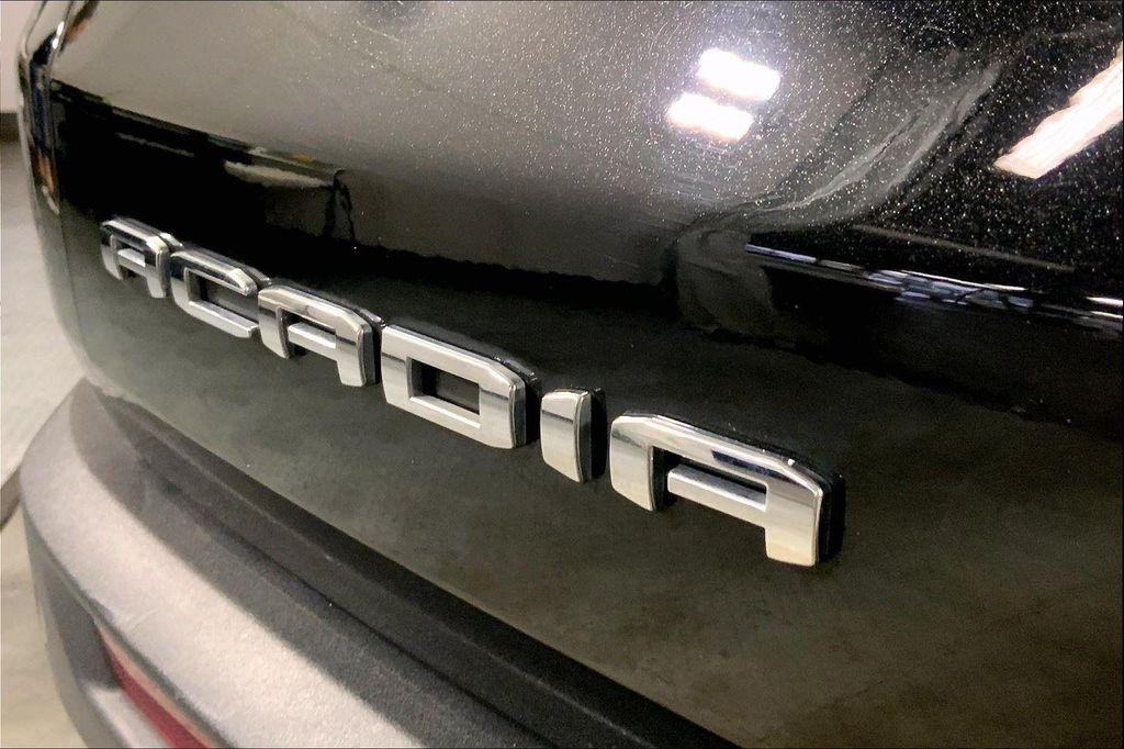 used 2025 GMC Acadia car, priced at $31,900