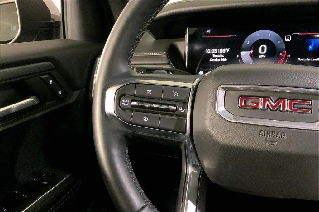 used 2025 GMC Acadia car, priced at $31,900