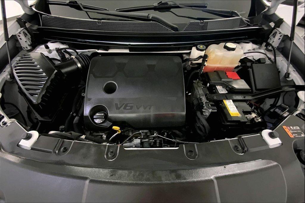 used 2023 Chevrolet Traverse car, priced at $31,300