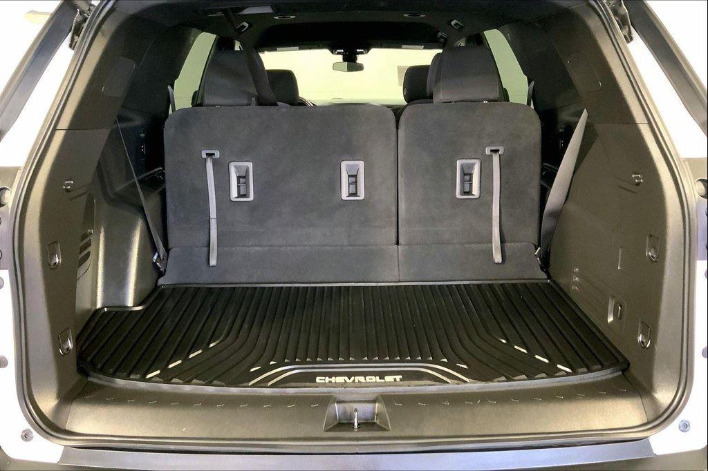 used 2023 Chevrolet Traverse car, priced at $31,300