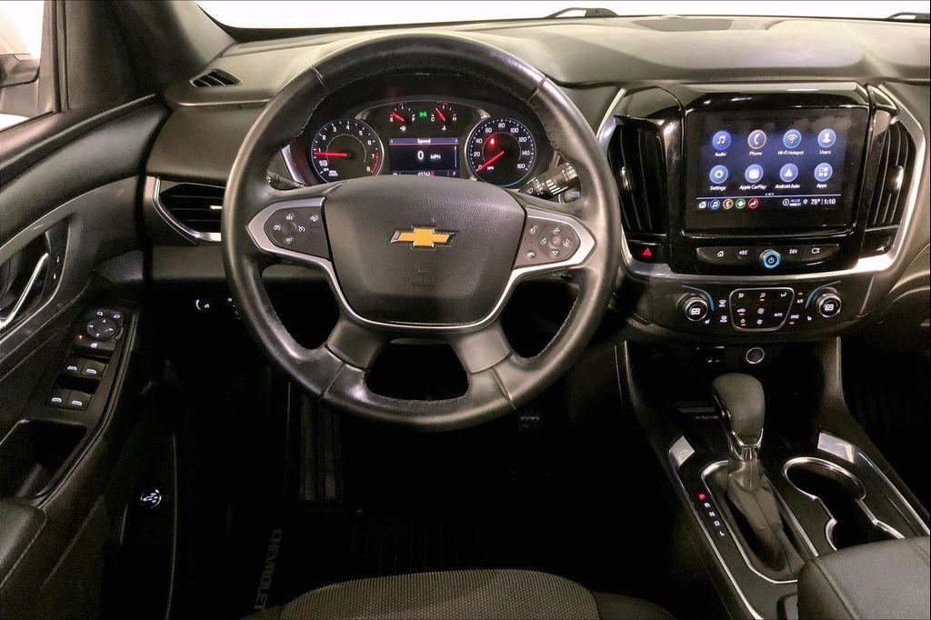used 2023 Chevrolet Traverse car, priced at $31,300