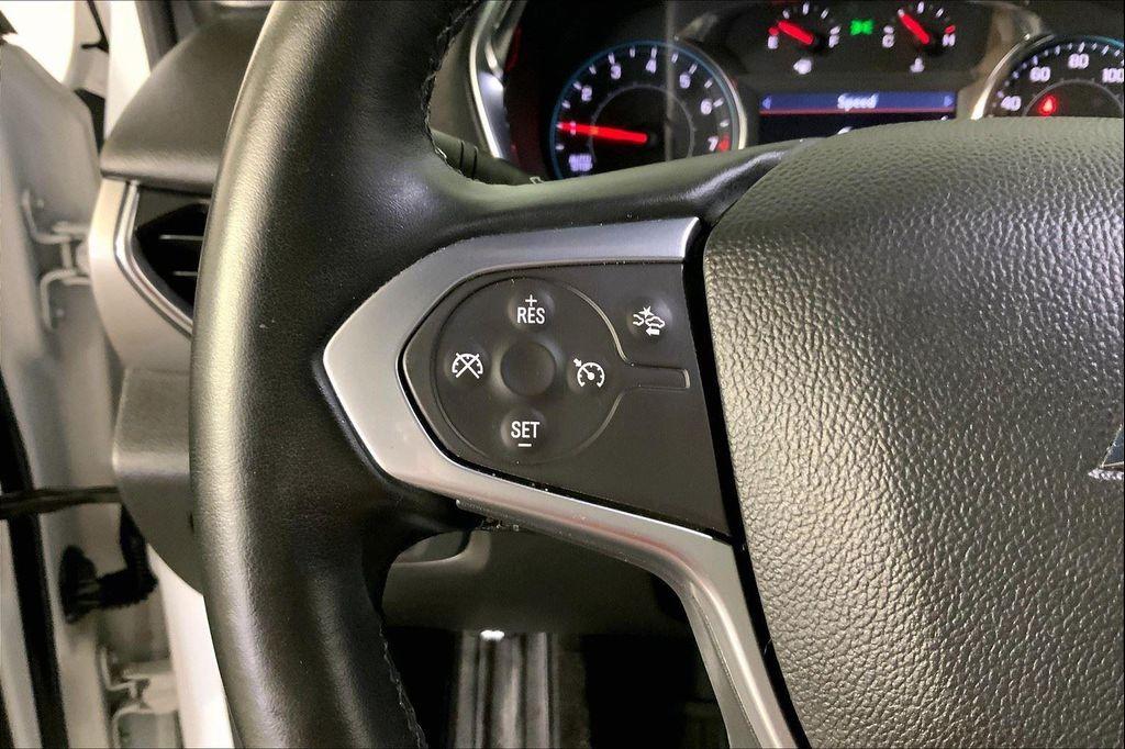 used 2023 Chevrolet Traverse car, priced at $31,300