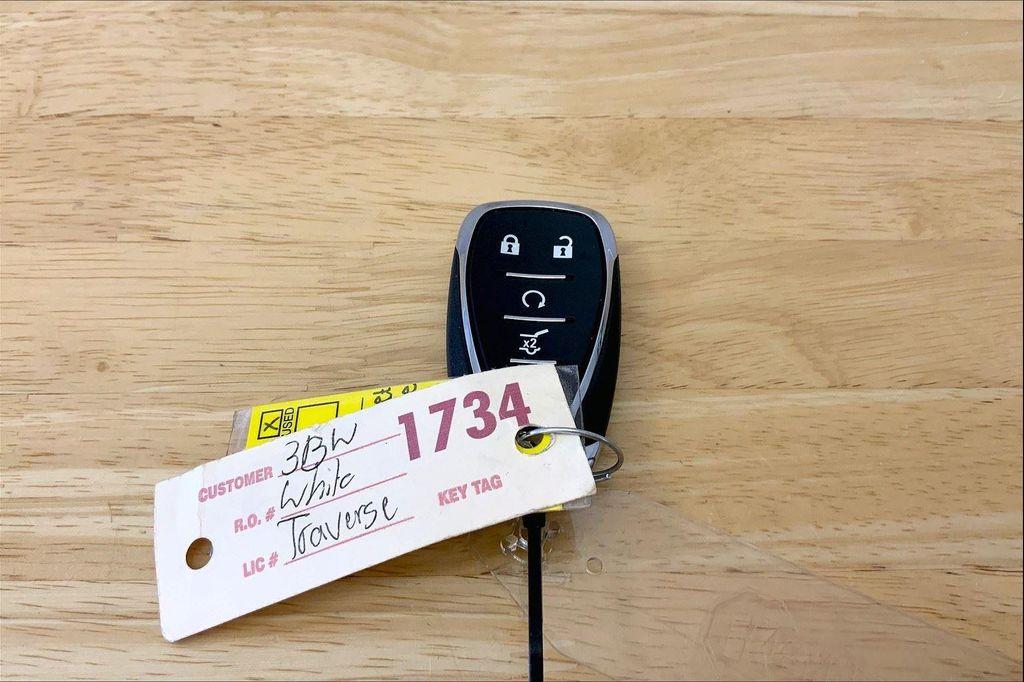 used 2023 Chevrolet Traverse car, priced at $31,300